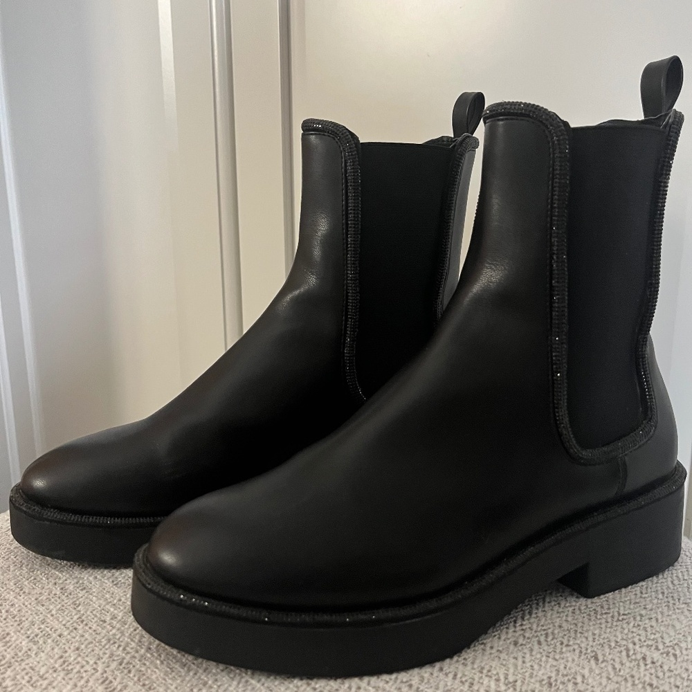 Steven Madden Black Boots - Picture 4 of 16